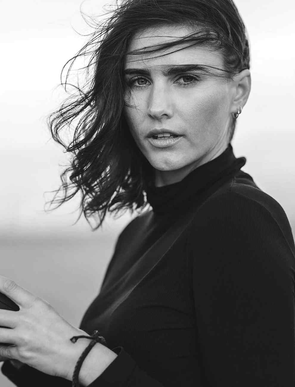 https://www.girls-run-internet.com/wp-content/uploads/2020/10/home_02_image_06.jpg